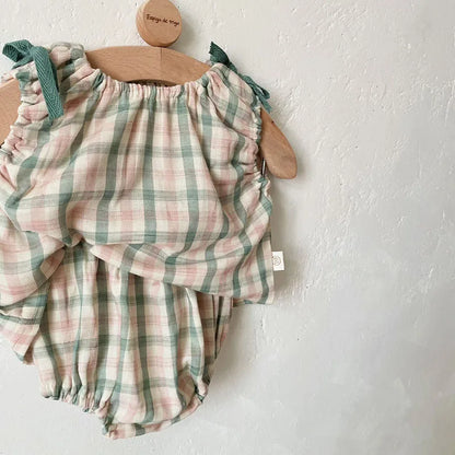 Summer Baby Clothes Set Plaid  Tee and Bloomer Girls Clothing Set