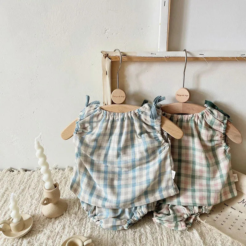 Summer Baby Clothes Set Plaid  Tee and Bloomer Girls Clothing Set