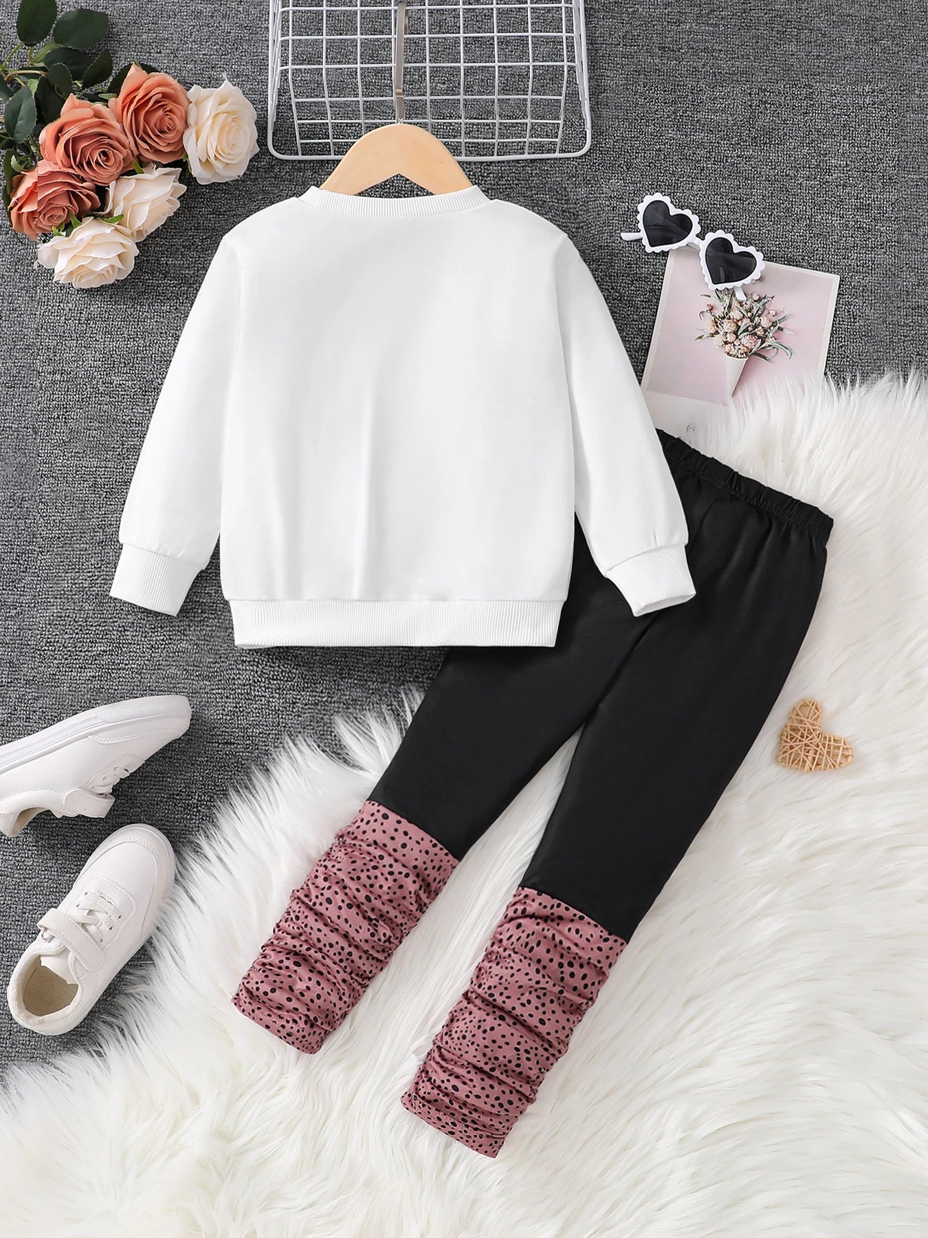 new girls fashion perfectionism printed white long-sleeved top + black slim-fit pants